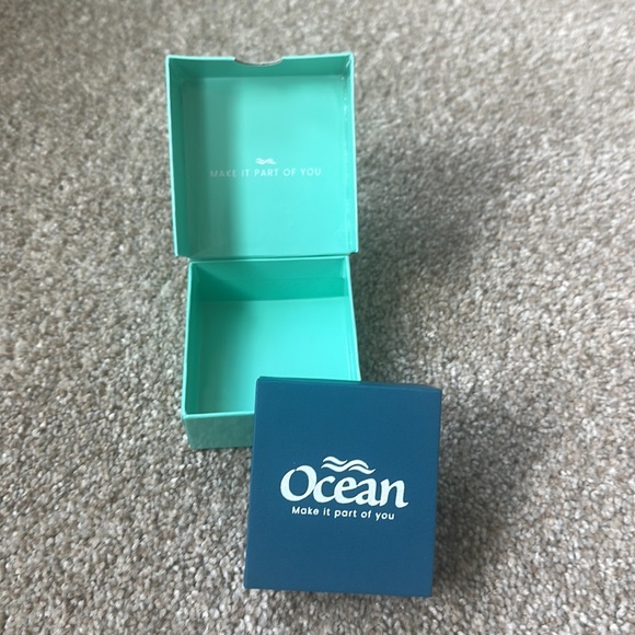 Sterling Silver Aqua Crystal Jellyfish Necklace - Picture 3 of 7